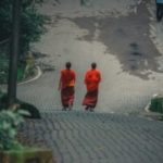 Les deux moines et la femme